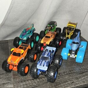 Monster Truck Toy Set - Multicolor